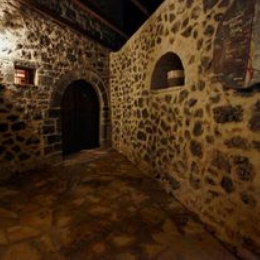Ano Ravenia Yono'S Traditional House מראה חיצוני תמונה